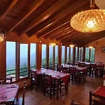 בית הארחה Taberna De Tresviso